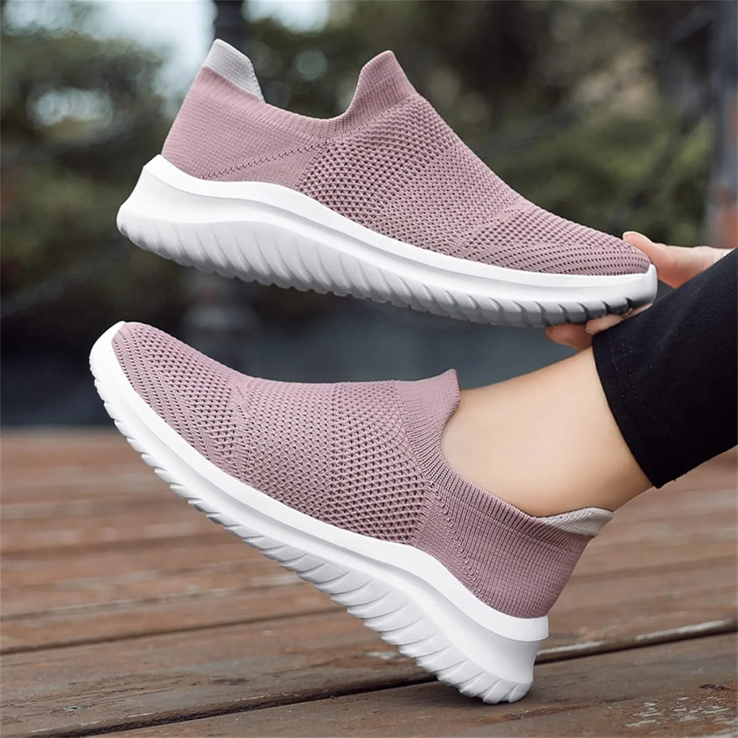 Athletic Shoes Women Slip On Running Shoes Non Slip Walking Shoes Lightweight Workout Shoes Breathable Fashion Sneakers