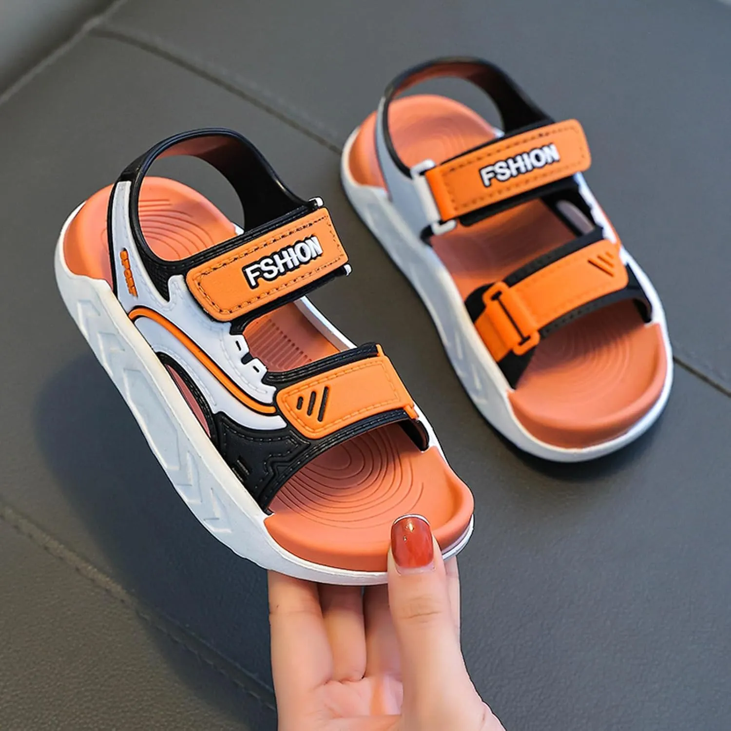 Boys' Casual and Comfortable Sandals Non Slip Soft Sole Boys' Middle and Large Children's Non Slip Beach Girls Sandal