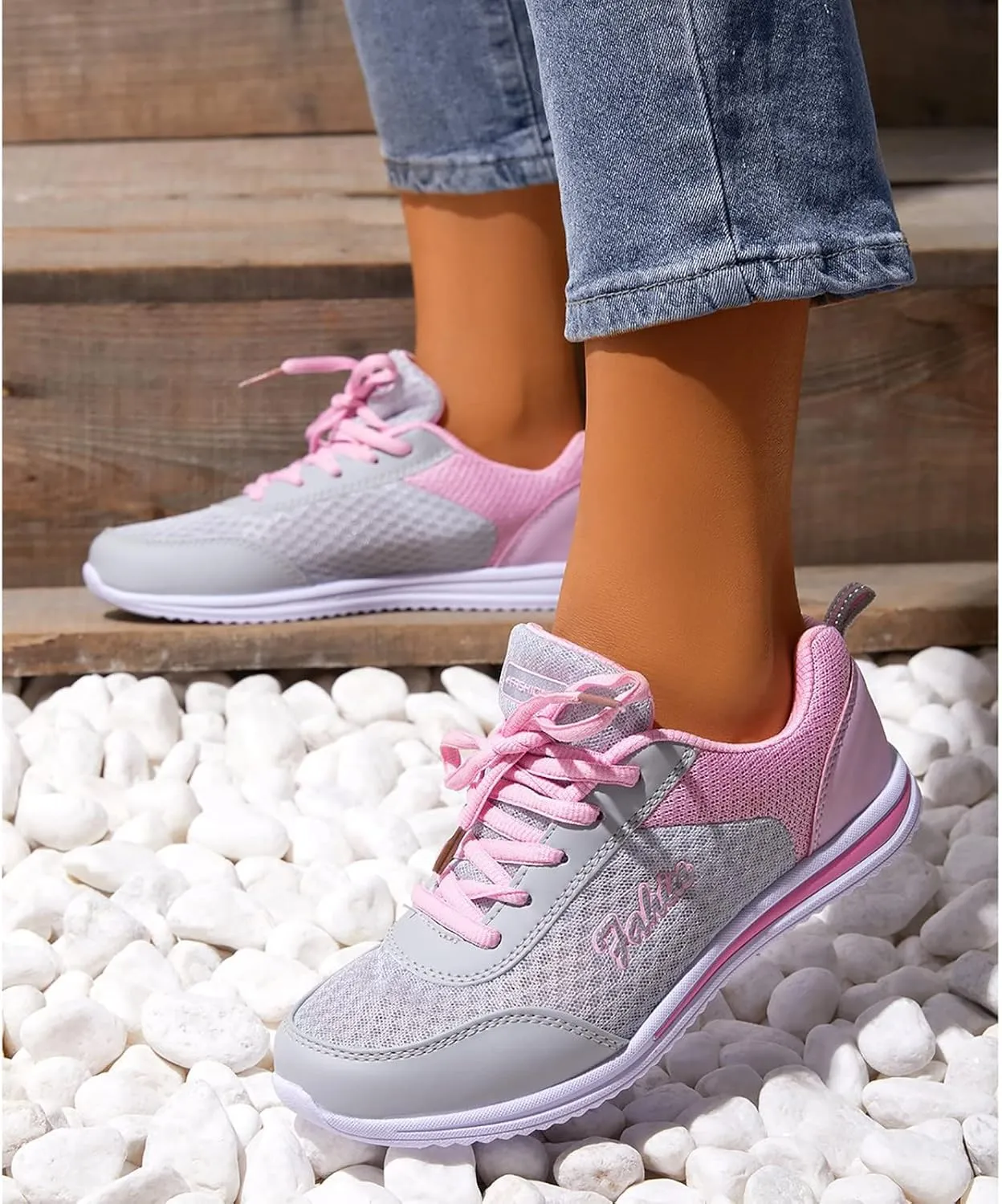 Comfortable Walking Shoes Women Breathable Mesh Lace Up Athletic Shoes Casual Fashion Lightweigh Non Slip Walking Shoes