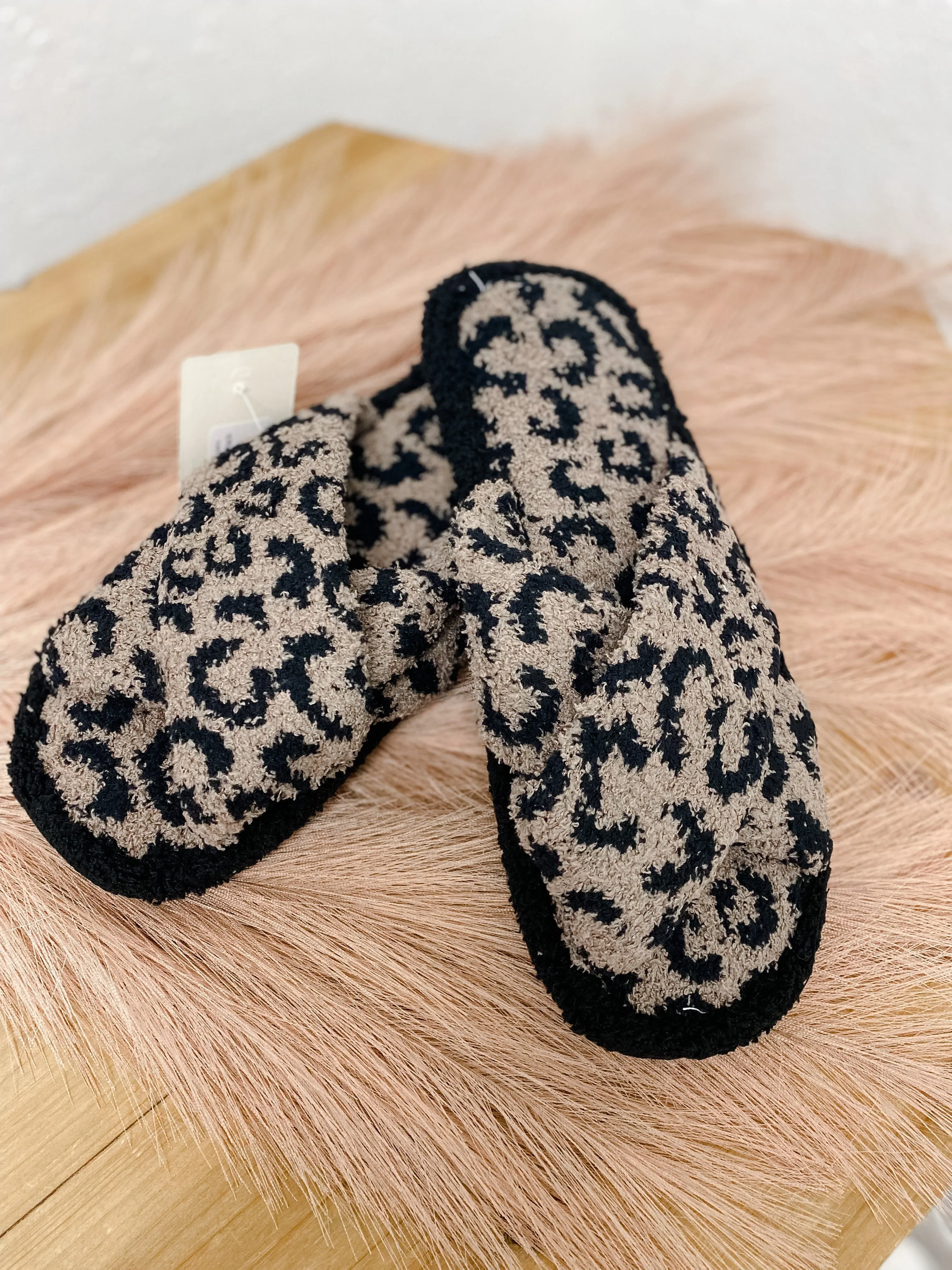 Comfy Printed Criss Cross Slippers