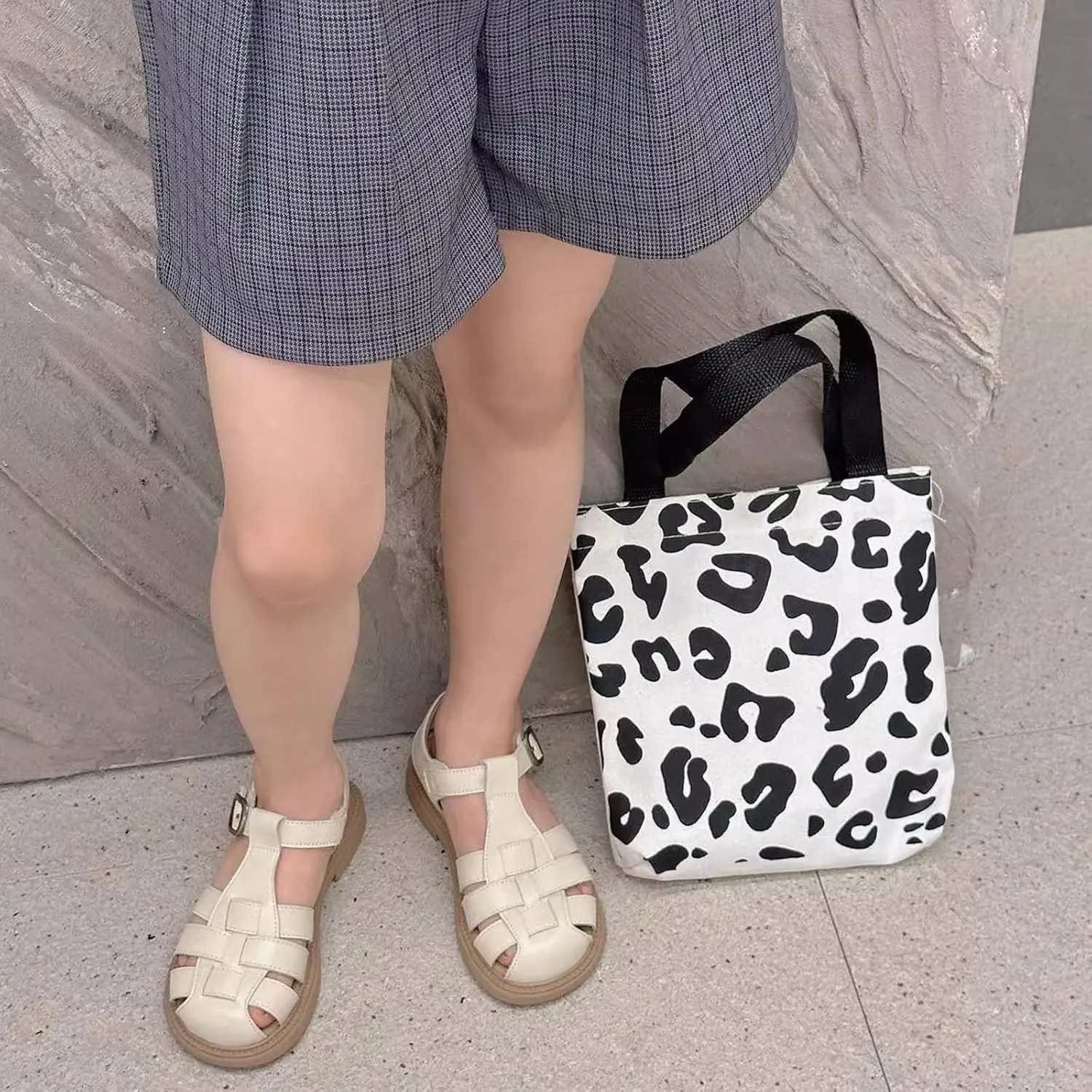 Girls Summer Sandals Casual Dress Shoes for Toddler Comfortable Lightweight Beach Fisherman Sandals