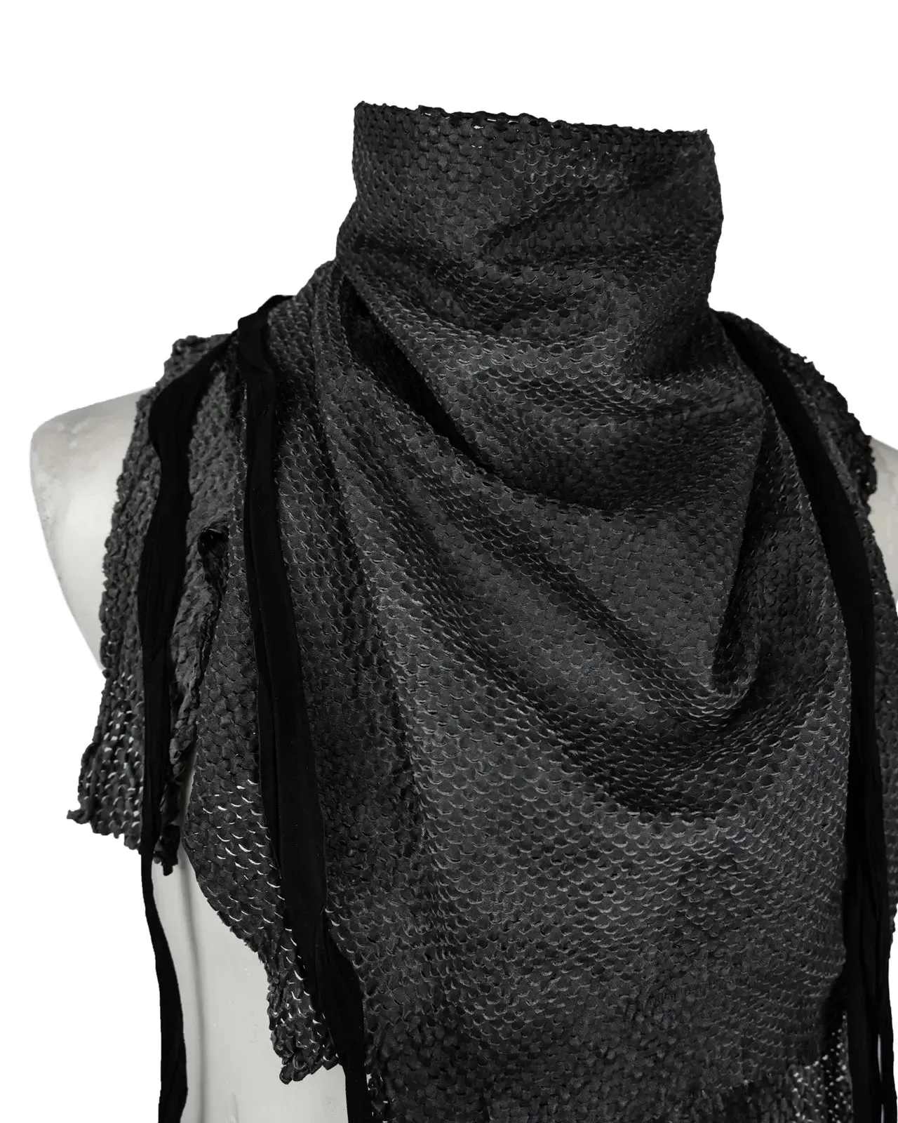 PERFORATED LEATHER SCARF GREY