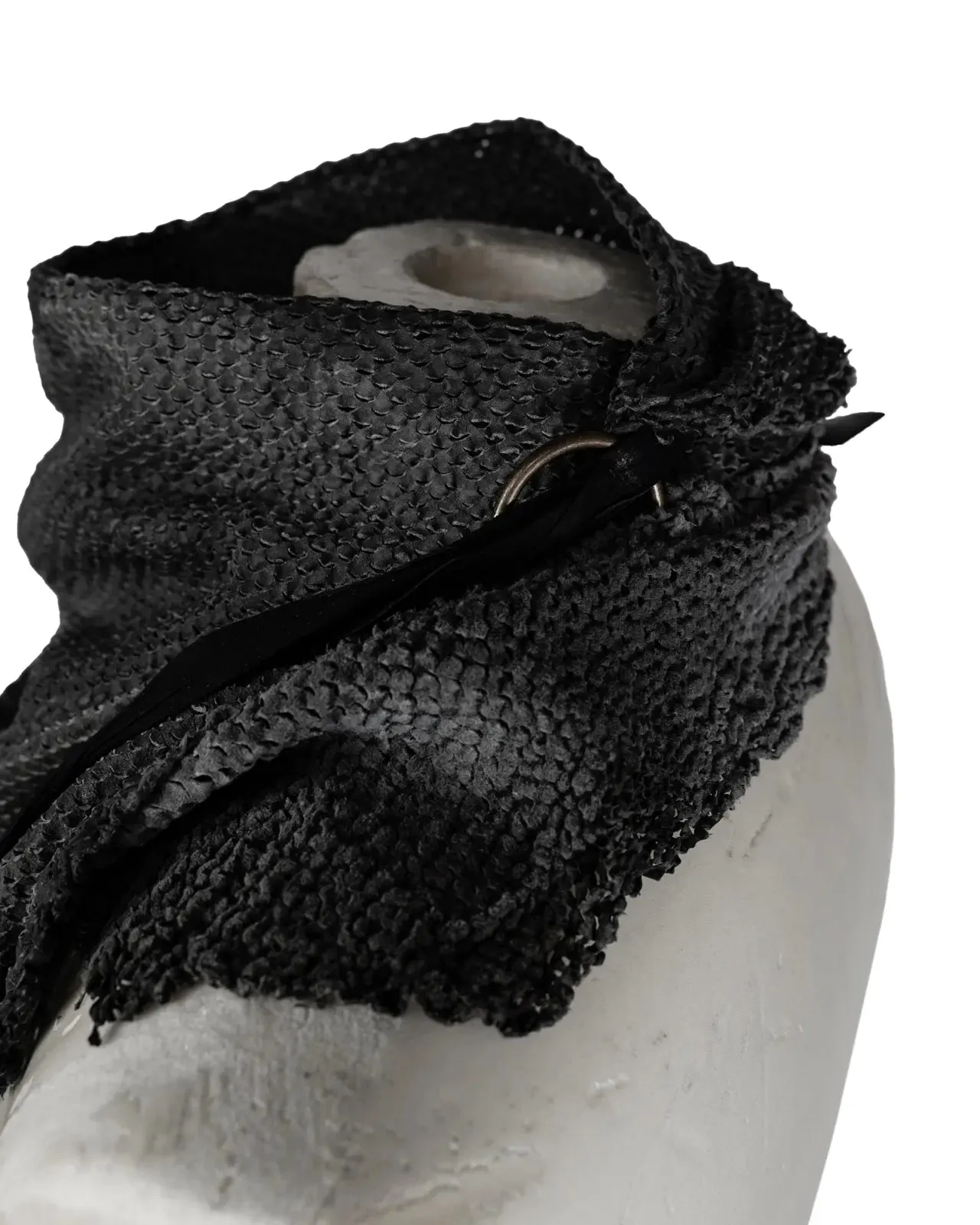 PERFORATED LEATHER SCARF GREY