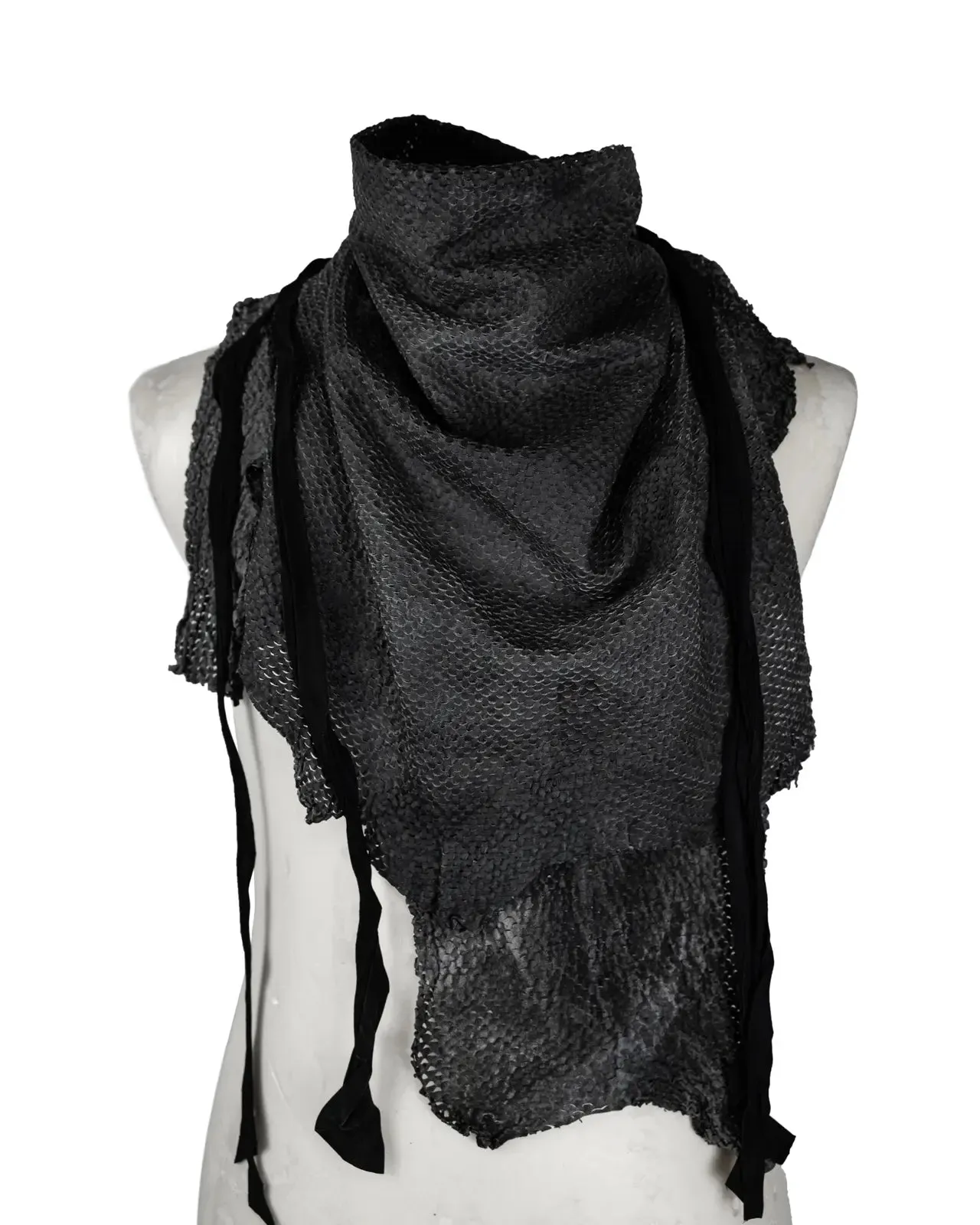 PERFORATED LEATHER SCARF GREY