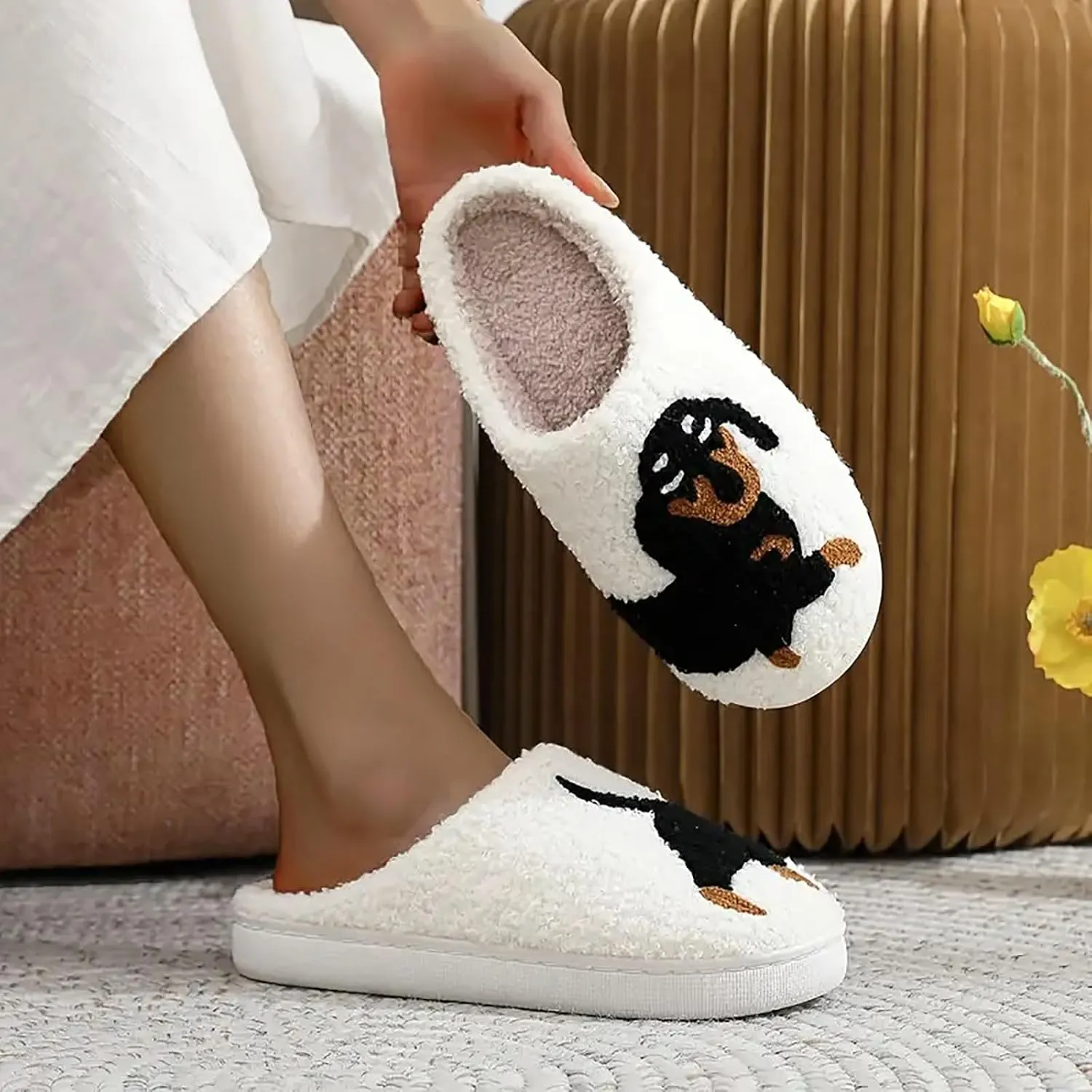 Women's Men's Cute Frog Slippers Fuzzy Memory Foam Kawaii Cartoon Animal Slippers Winter Warm Fluffy Shoes
