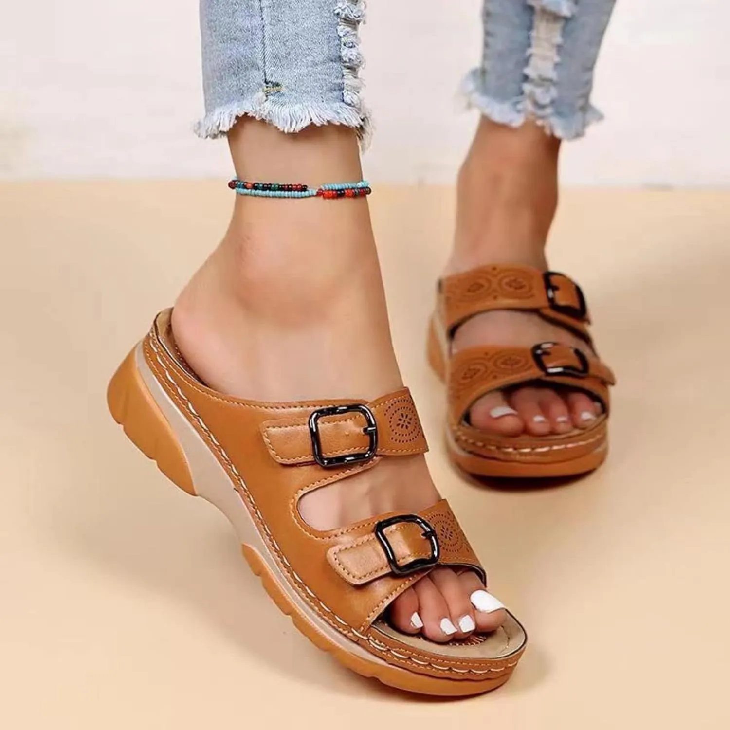 Womens Slides Arch Support Slip On Flat Sandals Non-Slip Comfortable Plantar Fasciitis Walking Sandal Summer Casual Sandals Slippers with 2 Adjustable Straps